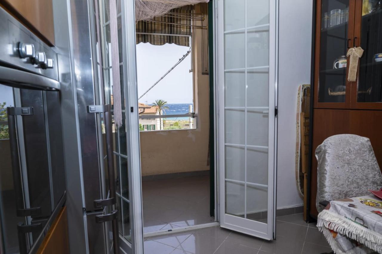 Casa Ambra Mare Apartment Bordighera Exterior foto